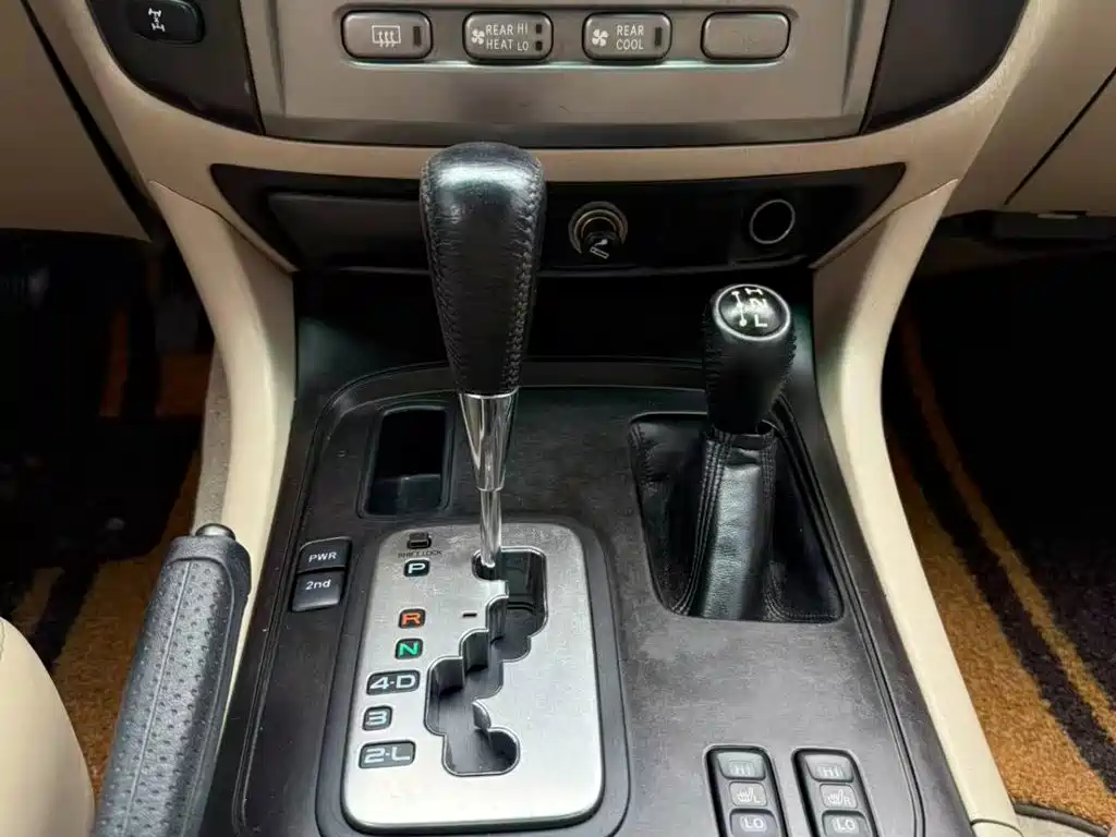 Toyota Land Cruiser 2006 2005 4.7L Automatic GX-R