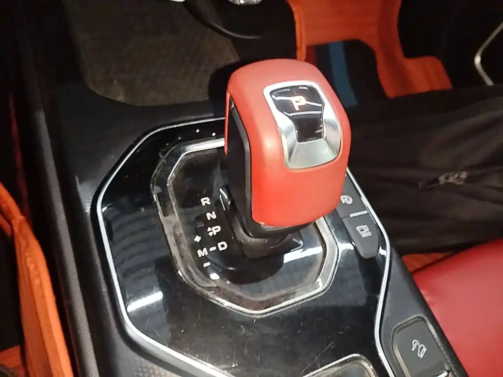 Фото 14 - Geely ICON