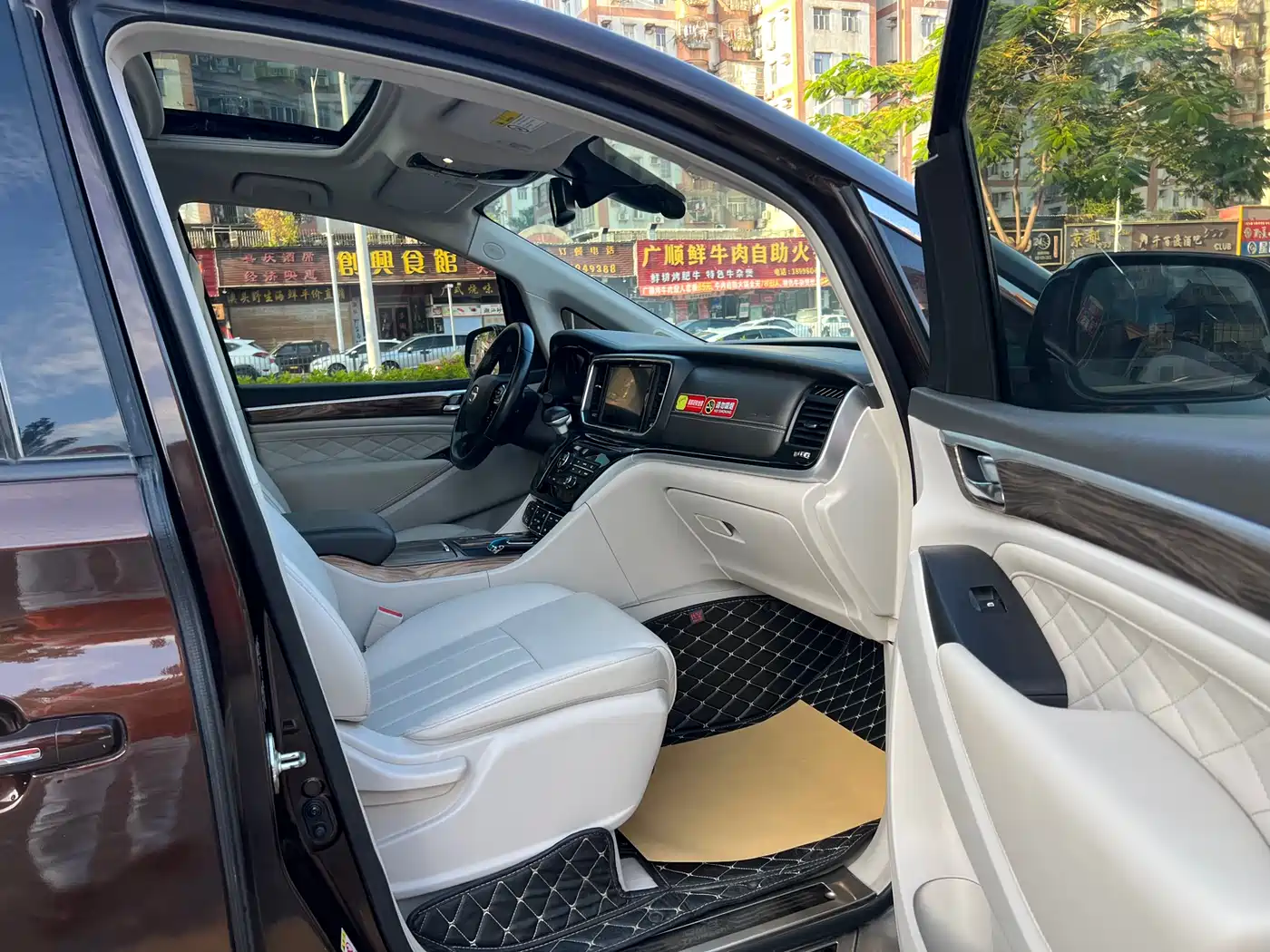 GAC Trumpchi Trumpchi M8 2018 320T Premium Edition фото 11