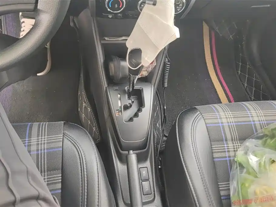 Toyota YARiS L Zhi Xuan 2019 1.5E CVT MeiDong Edition China VI фото 16