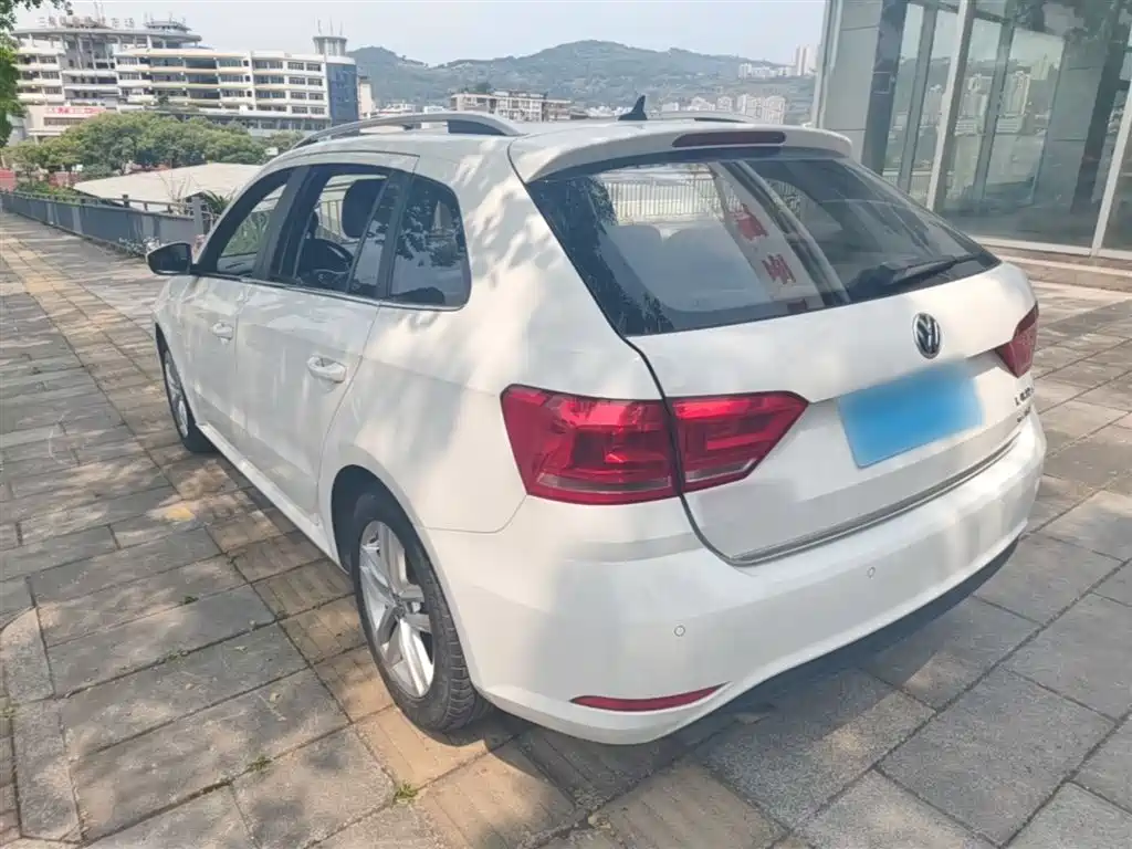 Volkswagen Lavida Tour 2017 180TSI DSG Comfort Edition фото 5