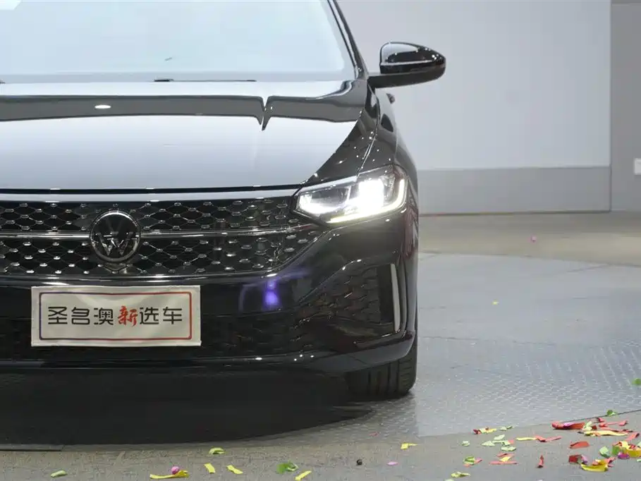 Volkswagen Lavida 2023 Facelift 1.5L Auto Starlight 5 Million Edition фото 4