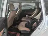 Photo 3 - Buick GL6