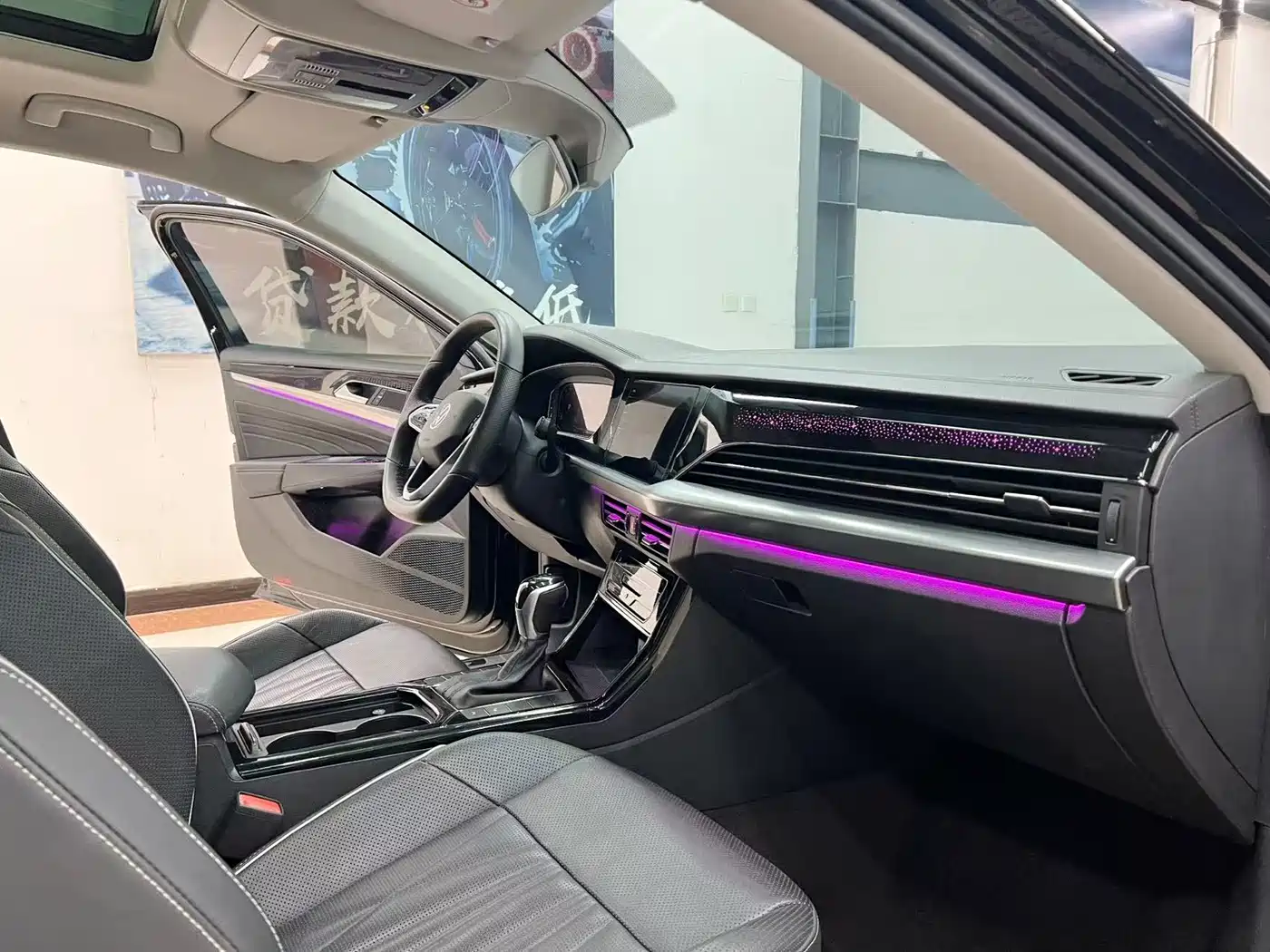 Volkswagen Passat 2022 330TSI Starlight Luxury Edition фото 9