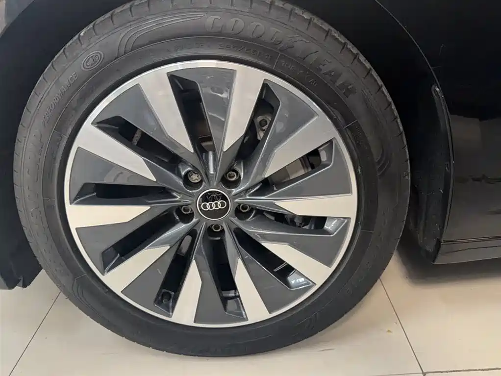 Audi A6L 2023 Facelift 45 TFSI Premium Elegance фото 3
