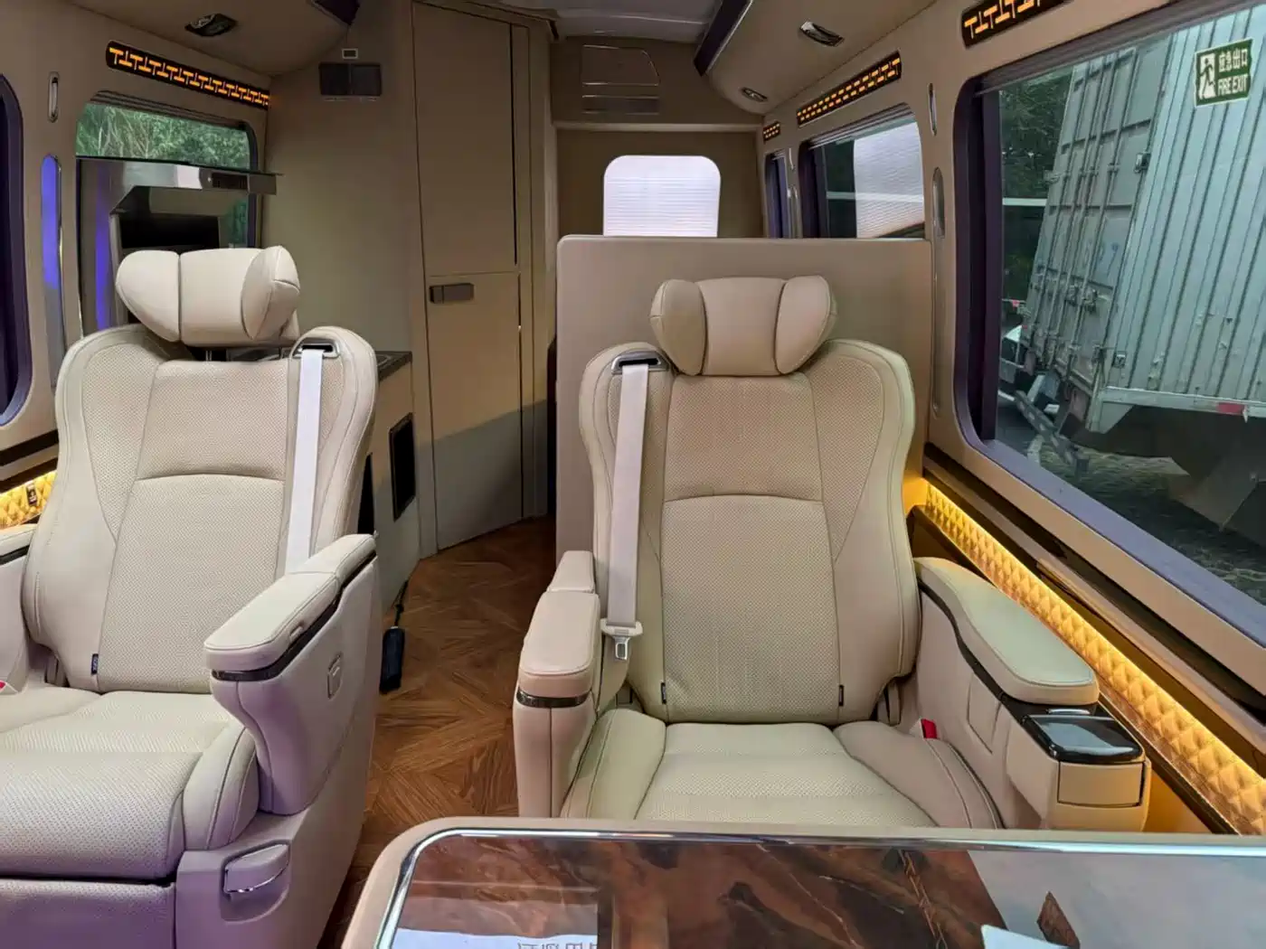 Toyota Coaster 2019 4.0L Luxury Vehicle GRB53L-ZCMEK 20-seater 9GR фото 2