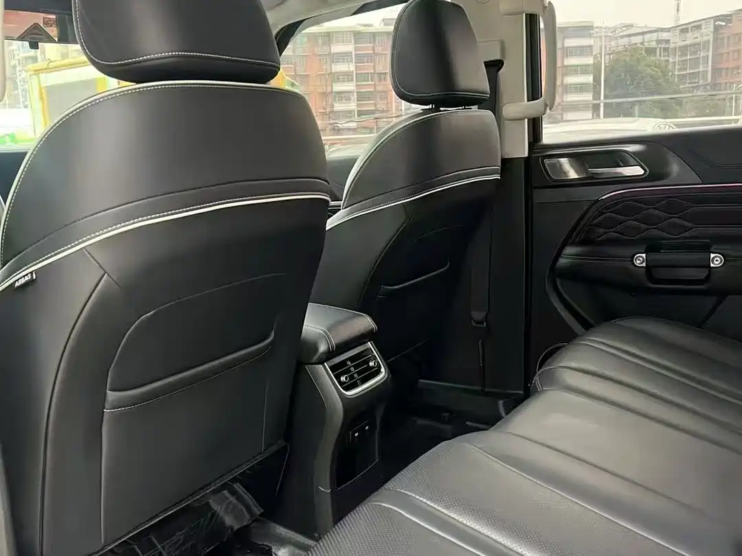 Tank 300 2021