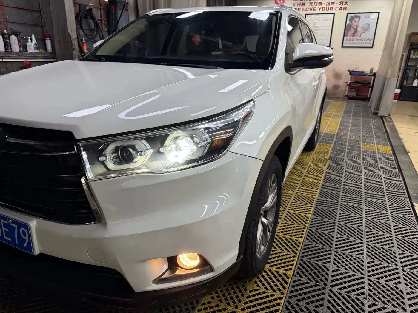 Photo 49 - Toyota Highlander