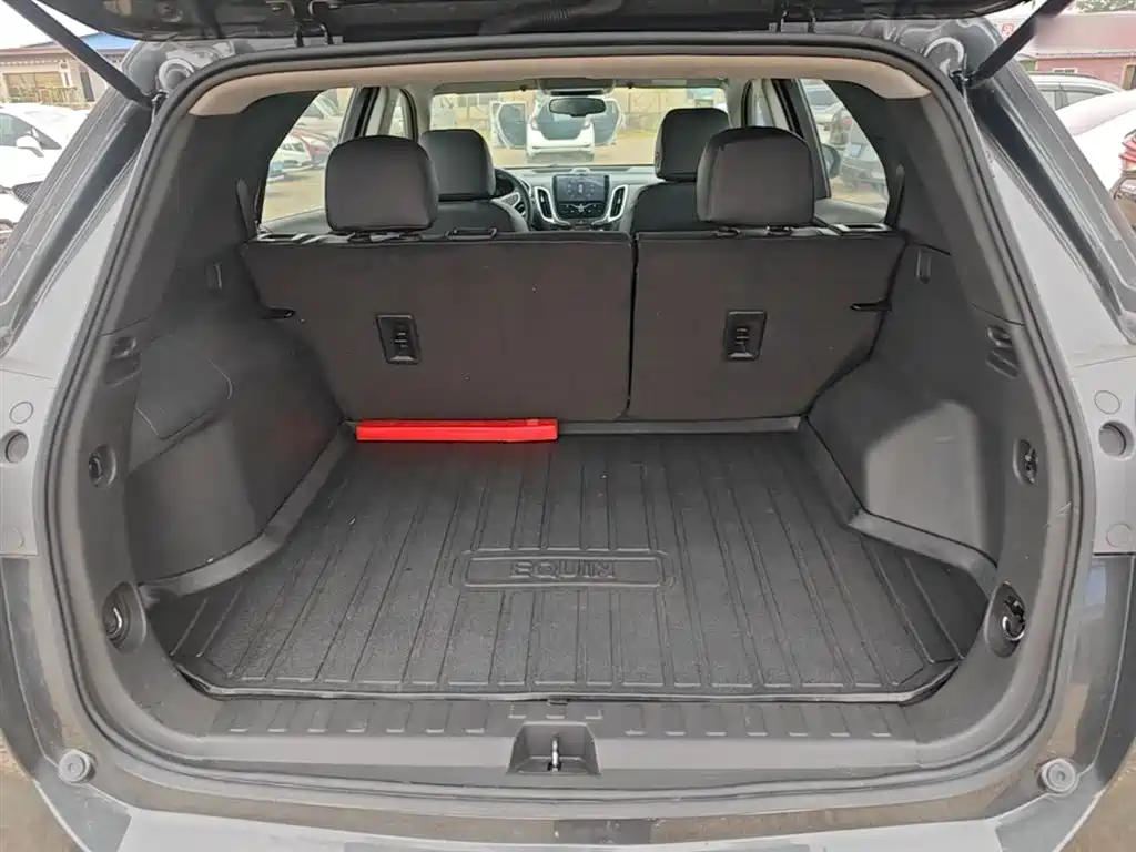 Chevrolet Equinox 2018 535T Automatic Galloping Edition фото 19