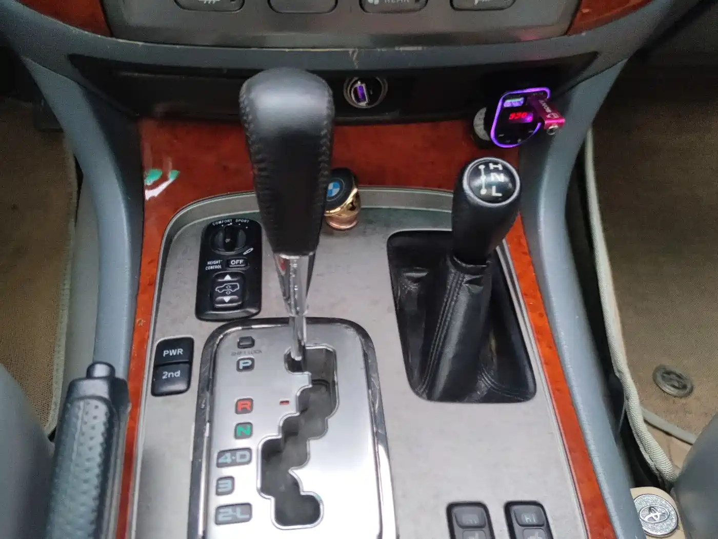 Toyota Land Cruiser 2005 Model 4.7L Automatic VX-R Luxury DVD Edition фото 12