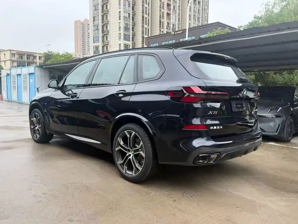 BMW X5 2026 2026 Facelift xDrive 40Li M Sport Shadowline Package