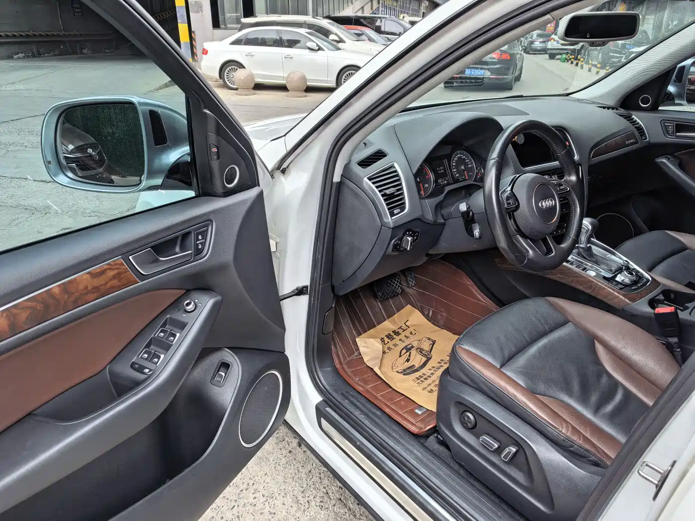 AUDI Q5