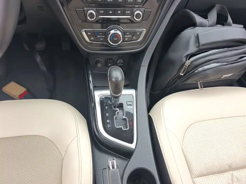 Changan Yuexiang V7 2015 2015 1.6L Automatic Fun Edition China IV