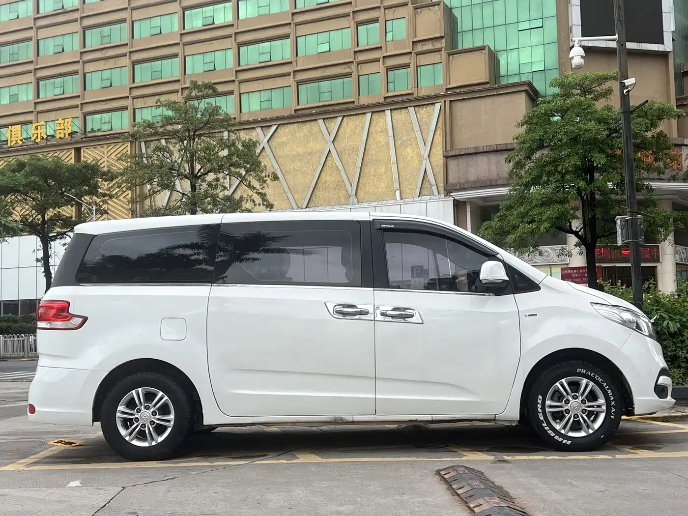 SAIC Maxus Maxus G10 2016 2.0T Automatic Executive Edition фото 7