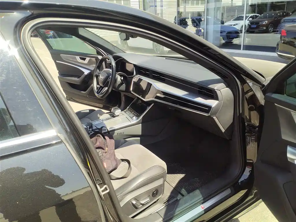 Audi A6L 2024 40 TFSI Luxury Dynamic фото 11