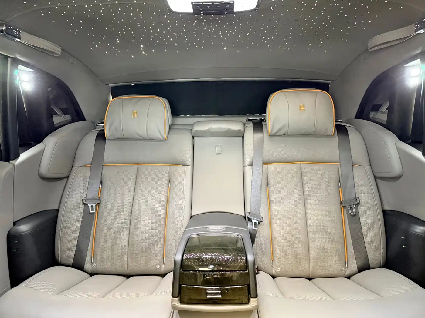 Rolls-Royce Phantom 2019 2018 6.7T Long Wheelbase Version