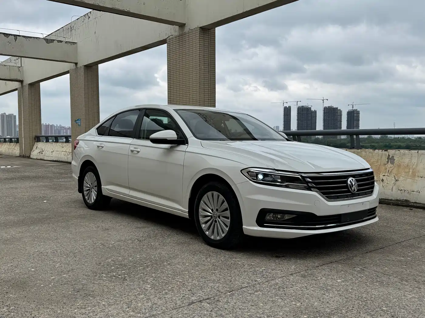 Фото 3 - Volkswagen Lavida