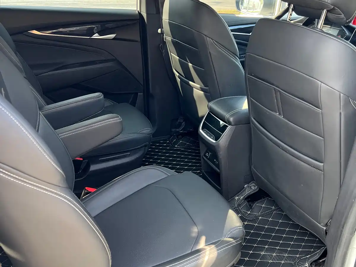 SAIC MAXUS CHASE G50