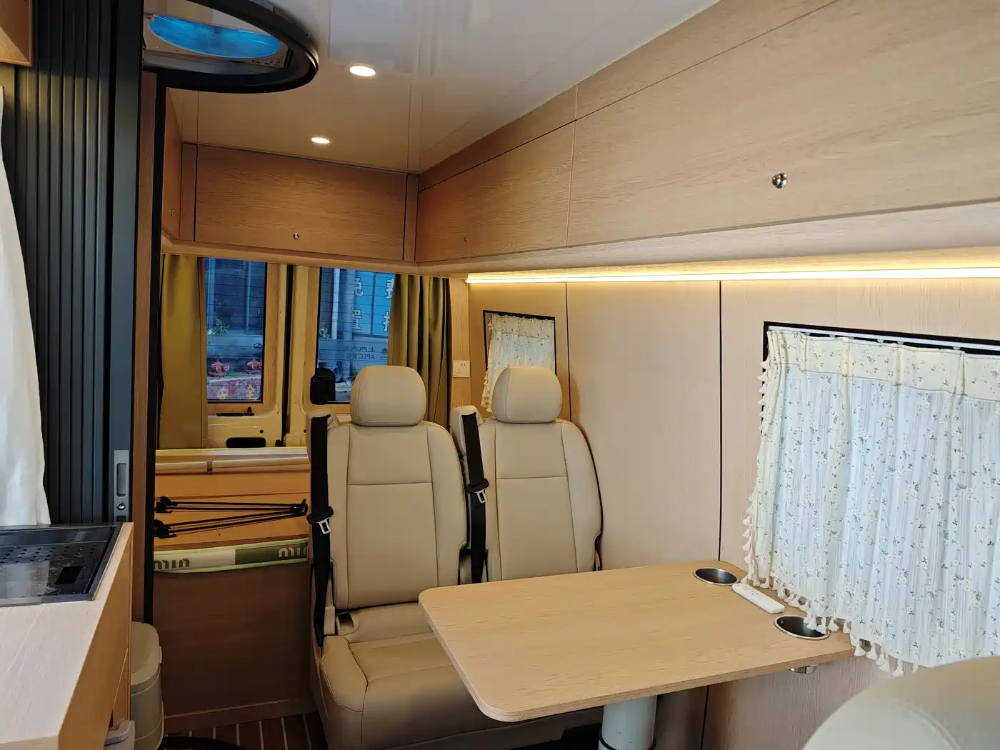 SAIC Maxus Xintu V80 2017 2.5T AMT Aoyun Tong China IV long wheelbase high roof 6-10 seats фото 12