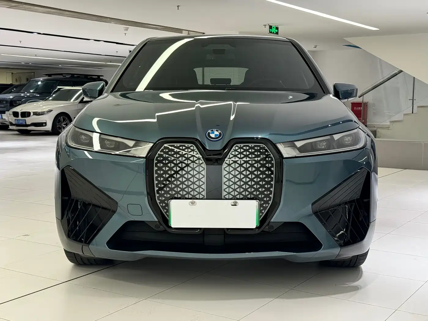 BMW iX 2023 Facelift xDrive40 фото 2