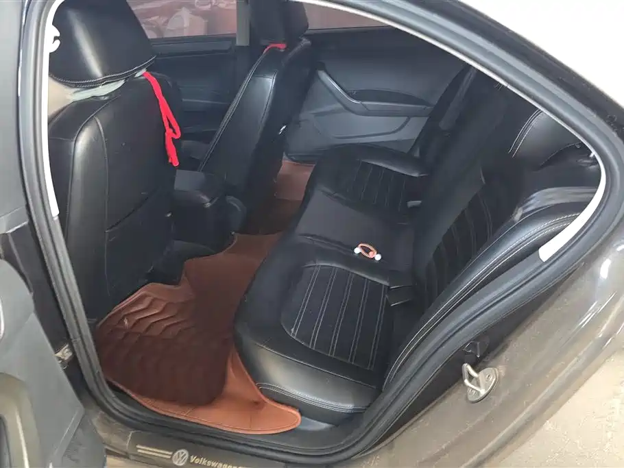 Volkswagen Santana 2016 1.4L Manual Trend Edition фото 11