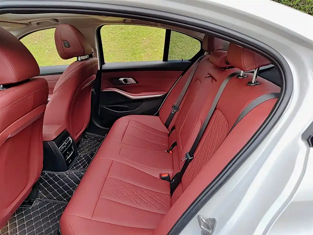 BMW 3-SERIES