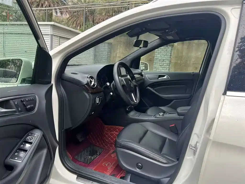 Mercedes-Benz B-Class 2012 B 180 фото 8