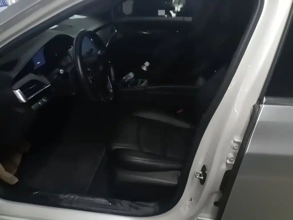 Фото 15 - Cadillac CT6