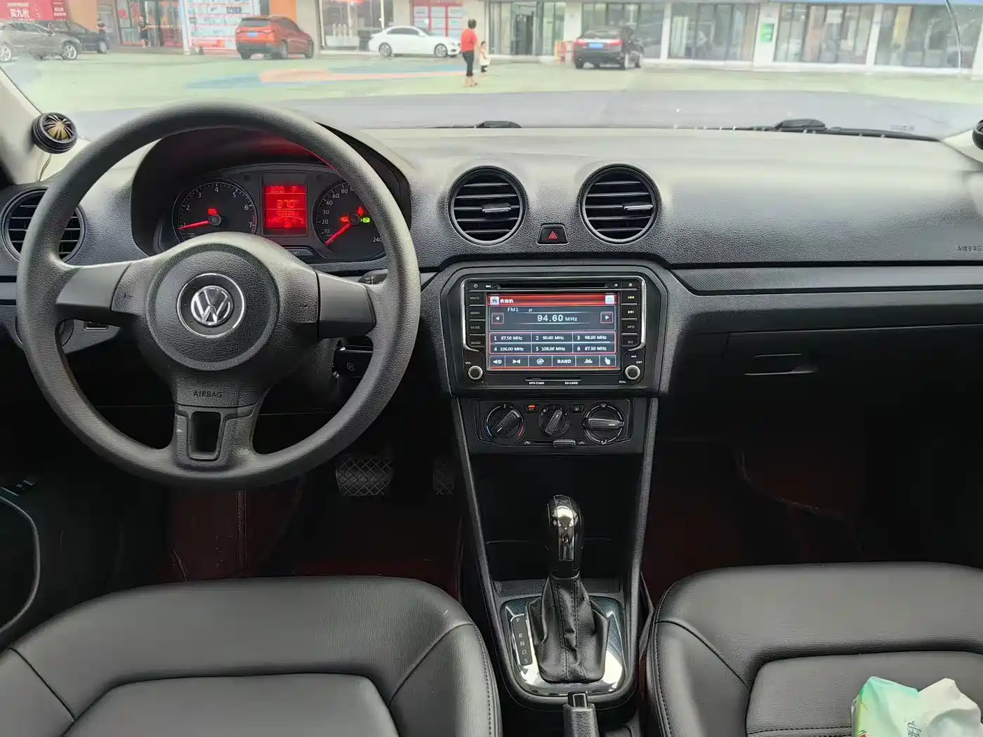 Photo 9 - Volkswagen Jetta