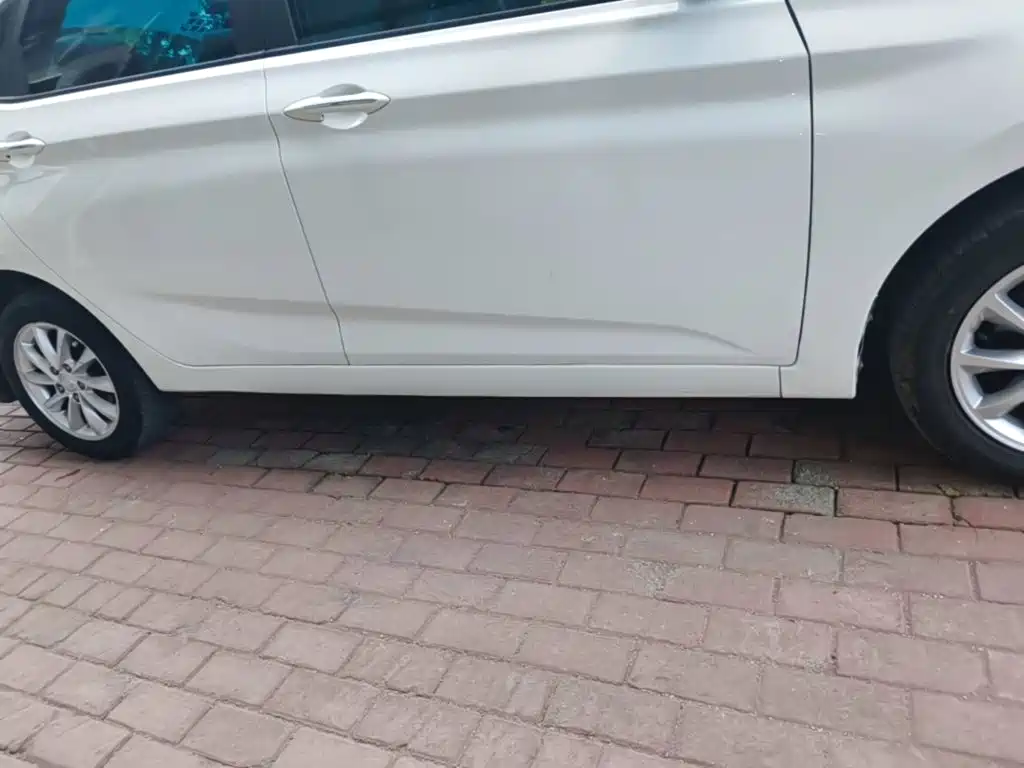 Фото 21 - Changan Yuexiang V7