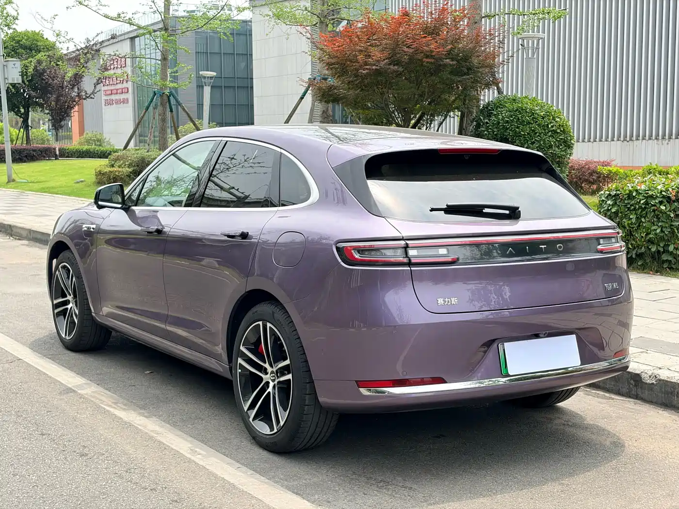 AITO Wenjie AITO M5 2025 Extended Range Ultra AWD фото 14