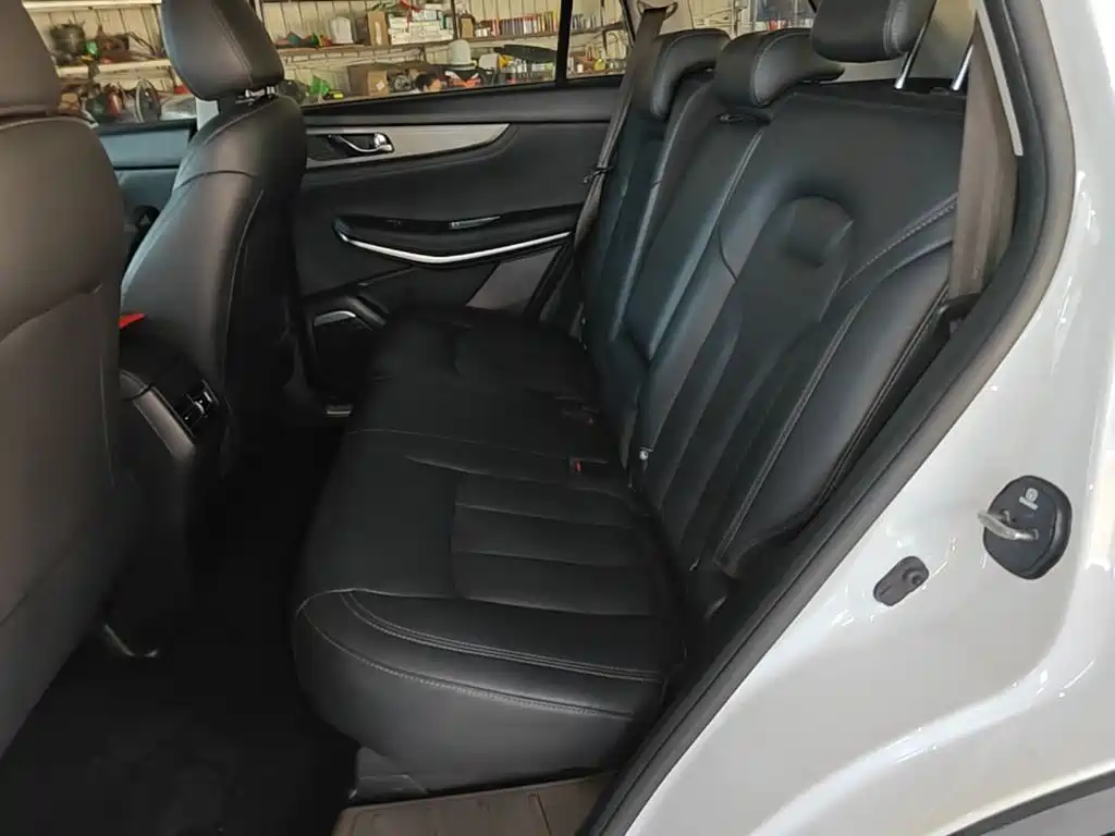 Photo 17 - Changan CS75