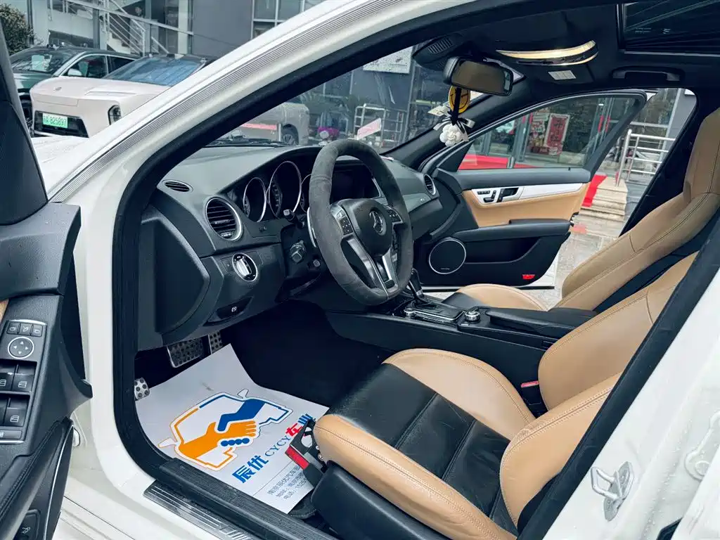Mercedes-Benz C-Class AMG 2012 AMG C 63 Sport фото 12