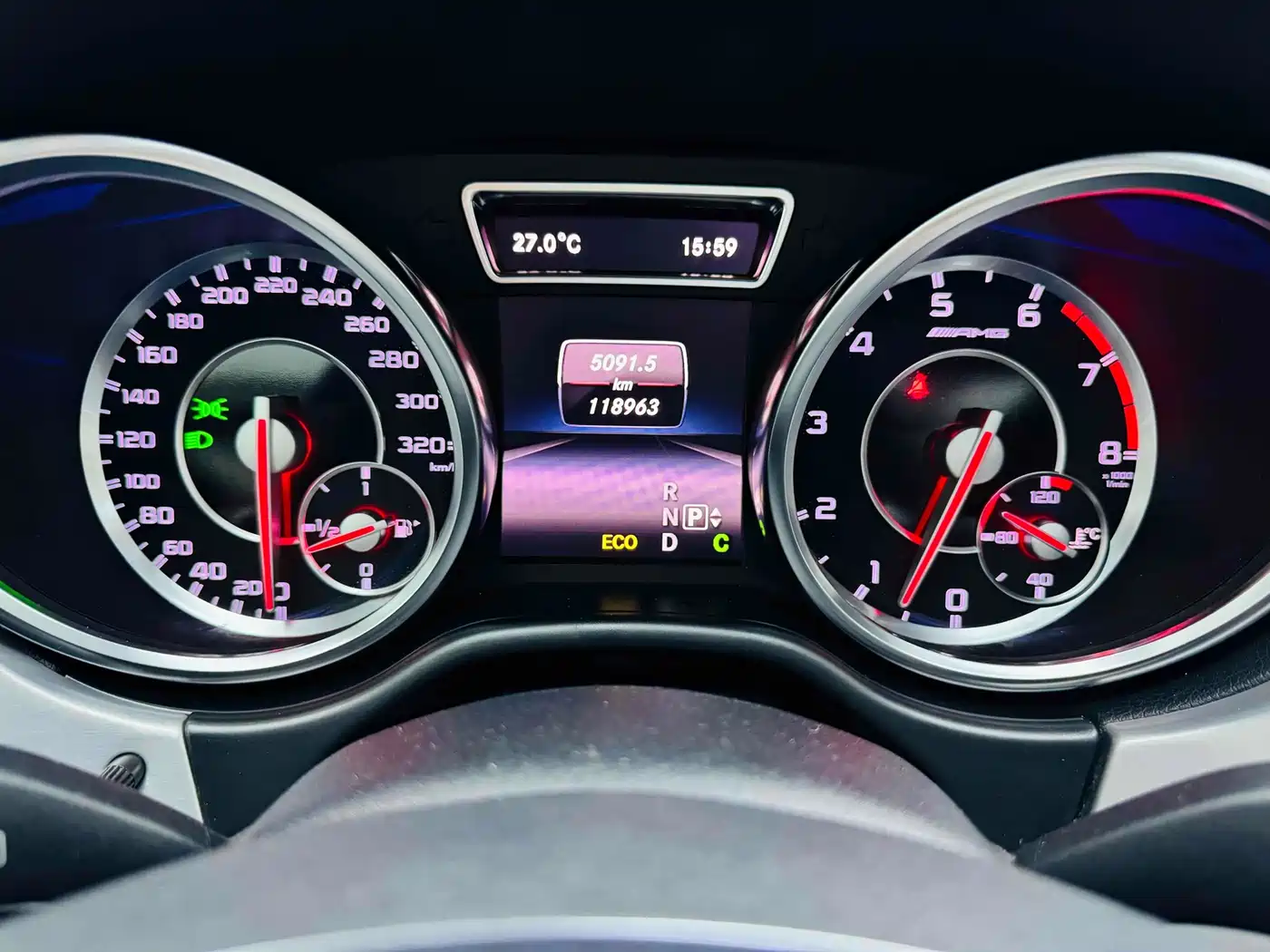 Mercedes-Benz M-Class AMG 2012 AMG ML 63 фото 13