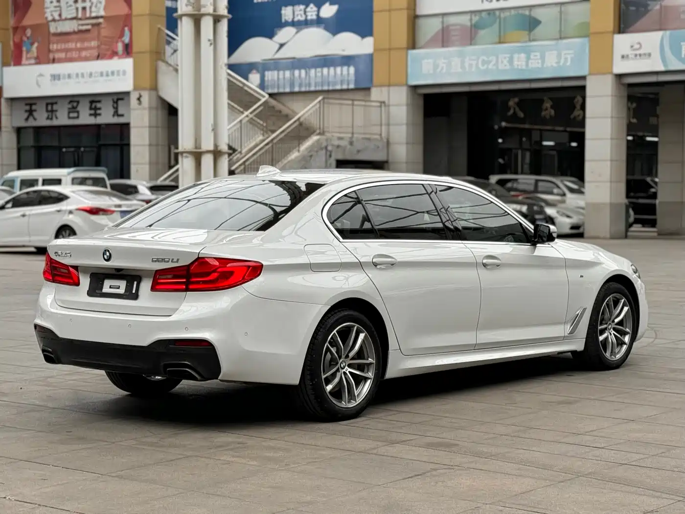 BMW 5 Series 2020 525Li M Sport Package фото 9