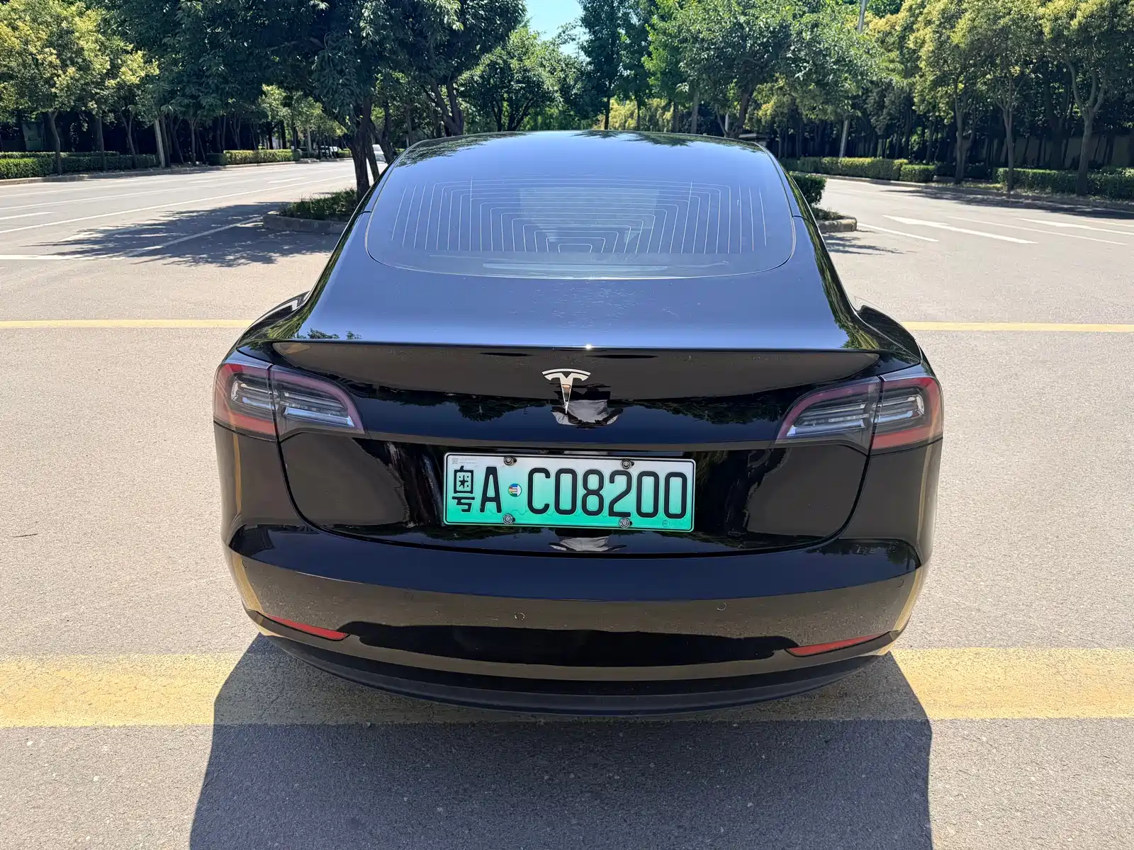 Фото 8 - Tesla Model 3
