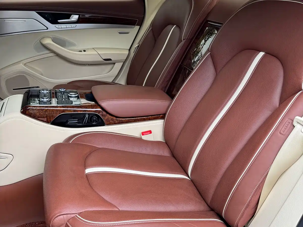 Audi A8 2013 A8L 45 TFSI quattro Exclusive фото 25