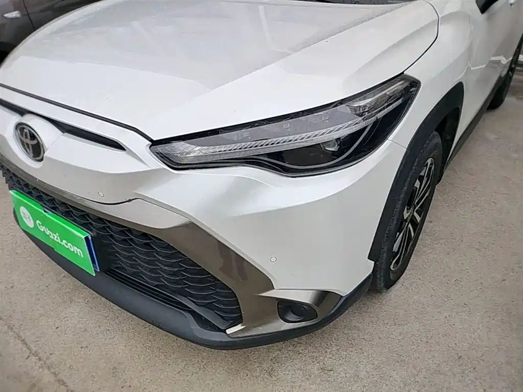 Toyota Frontlander 2022 2.0L CVT Luxury Edition фото 24