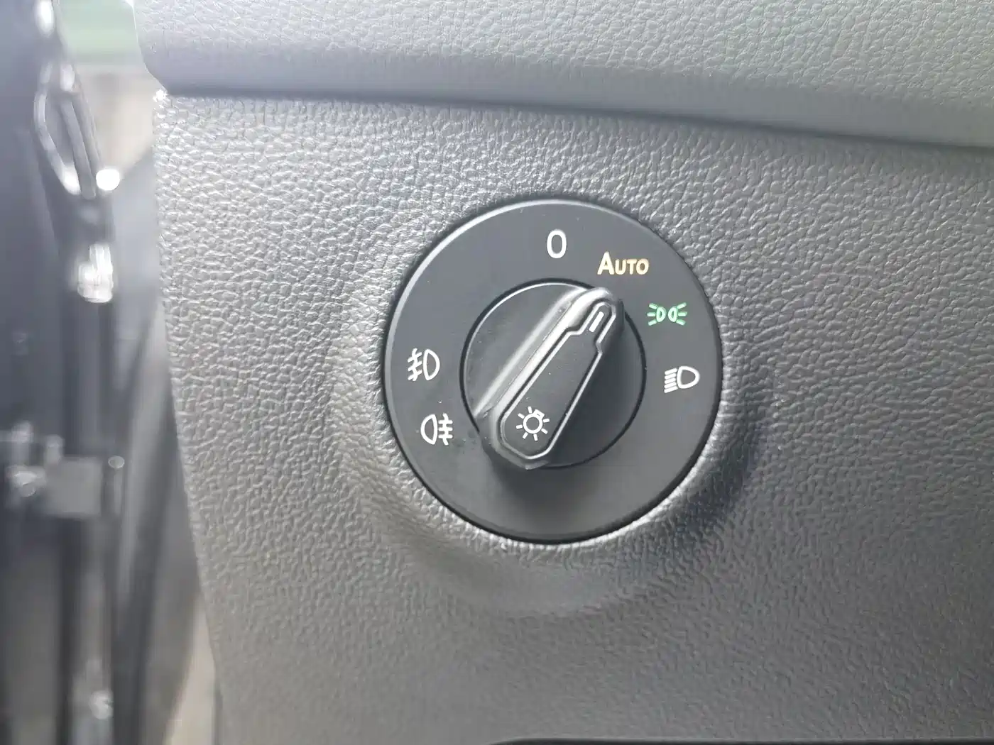 Volkswagen Tharu 2020 Model 280TSI 2WD Luxury Plus China VI фото 14