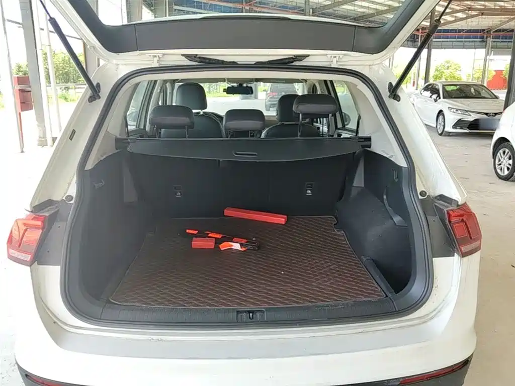 Volkswagen Tiguan L 2019 330TSI Auto 2WD Trend Edition China V фото 19