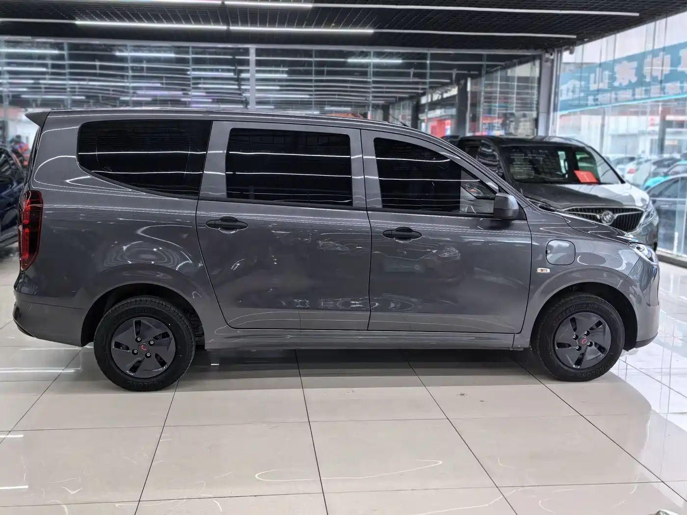 Wuling Motors Wuling Hongguang New Energy 2026 2024 Pure Electric 300KM Standard