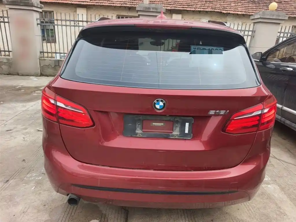 BMW 2 Series Tourer (Import) 2015 218i Sport Design Package фото 6