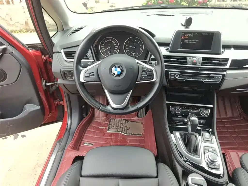 BMW 2 Series Tourer (Import) 2015 218i Sport Design Package фото 11