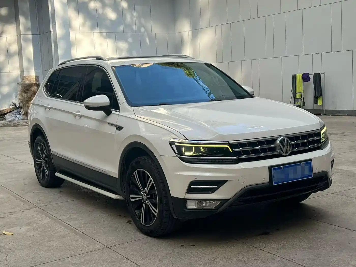 Volkswagen Tiguan L 2018 380TSI Automatic AWD Luxury Edition фото 3