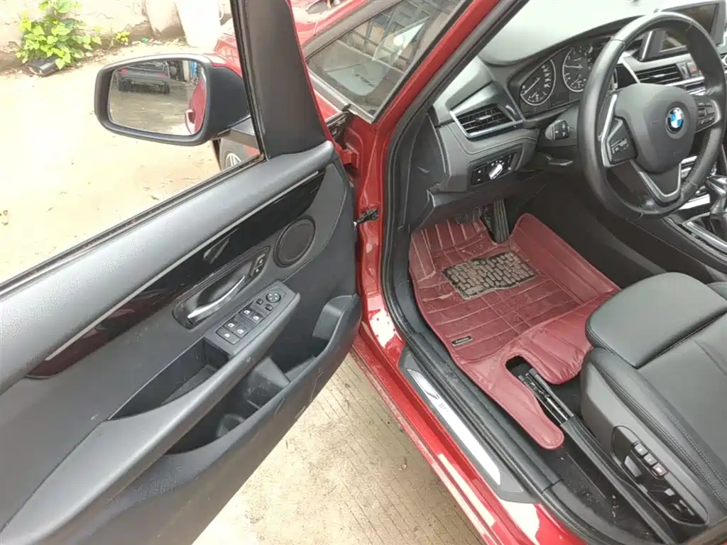 BMW 2 Series Tourer (Import) 2015 218i Sport Design Package фото 16