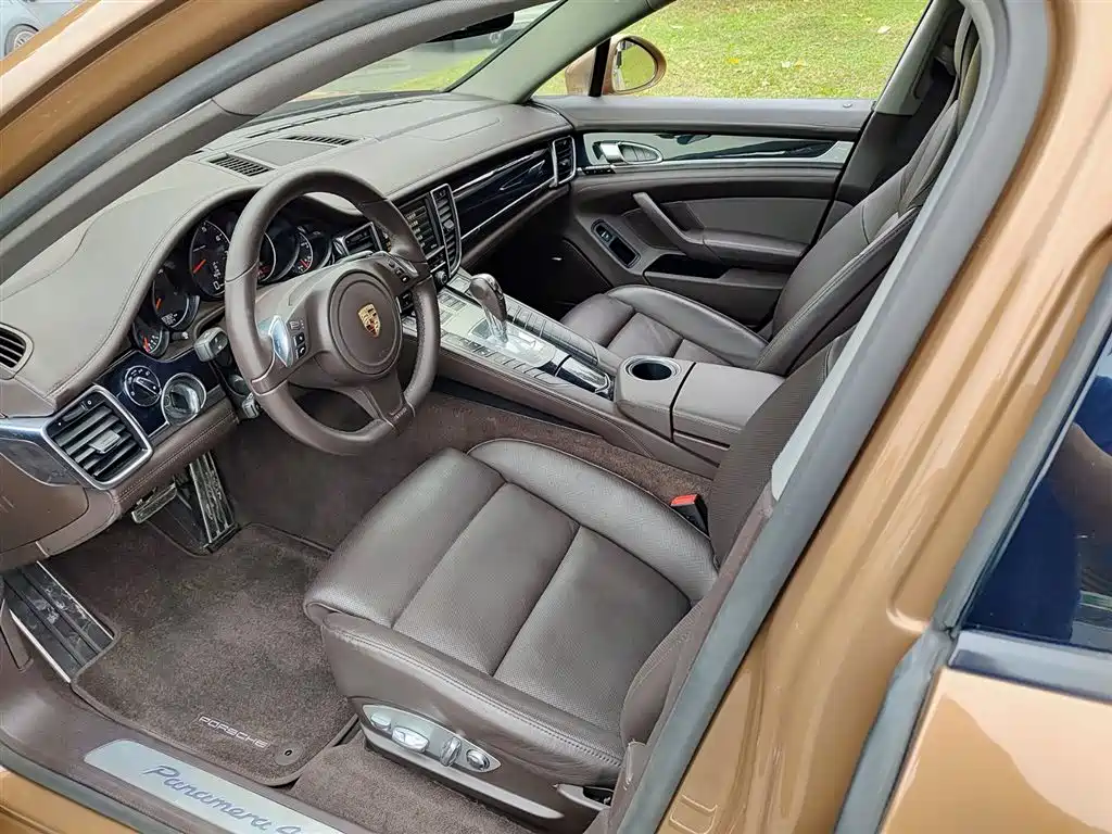 Porsche Panamera 2014 Panamera 3.0T фото 7