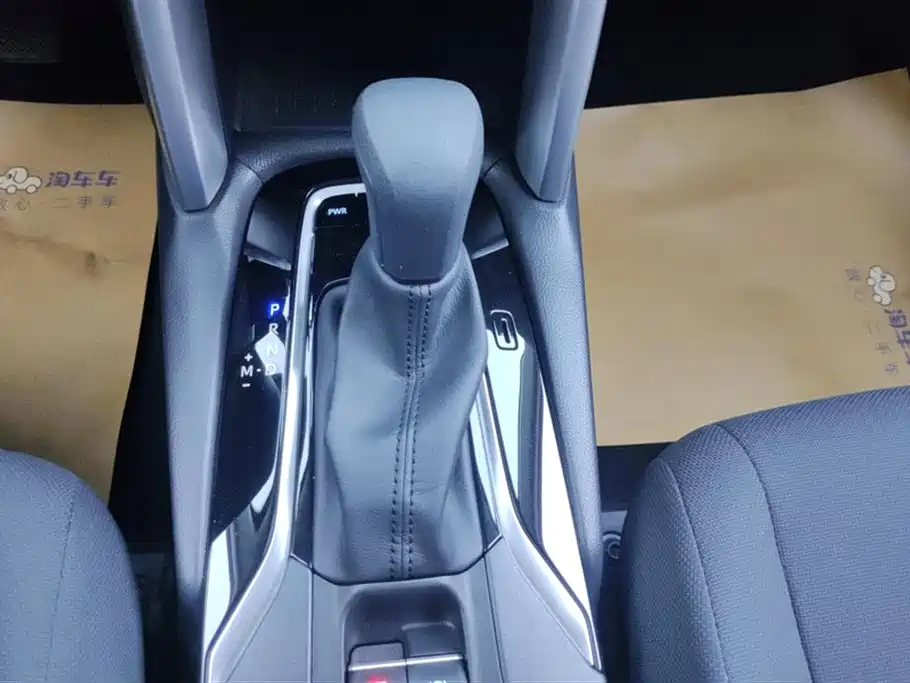 Toyota Frontlander 2022 2.0L CVT Leading Edition фото 16