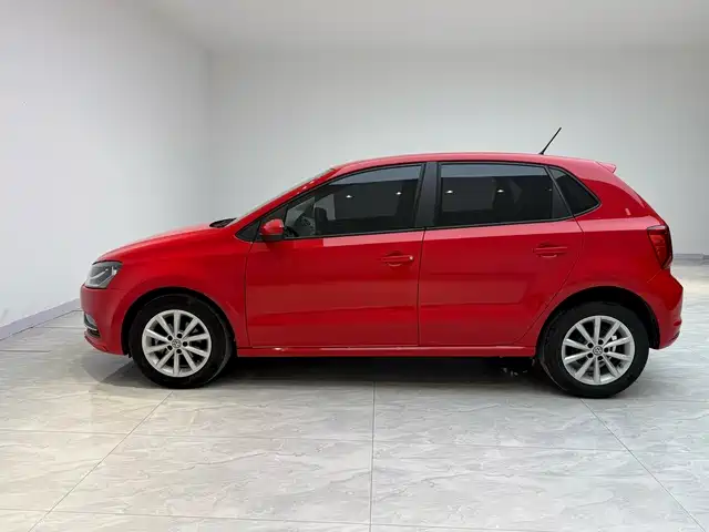Volkswagen Polo 2018 1.5L Automatic Luxury фото 4