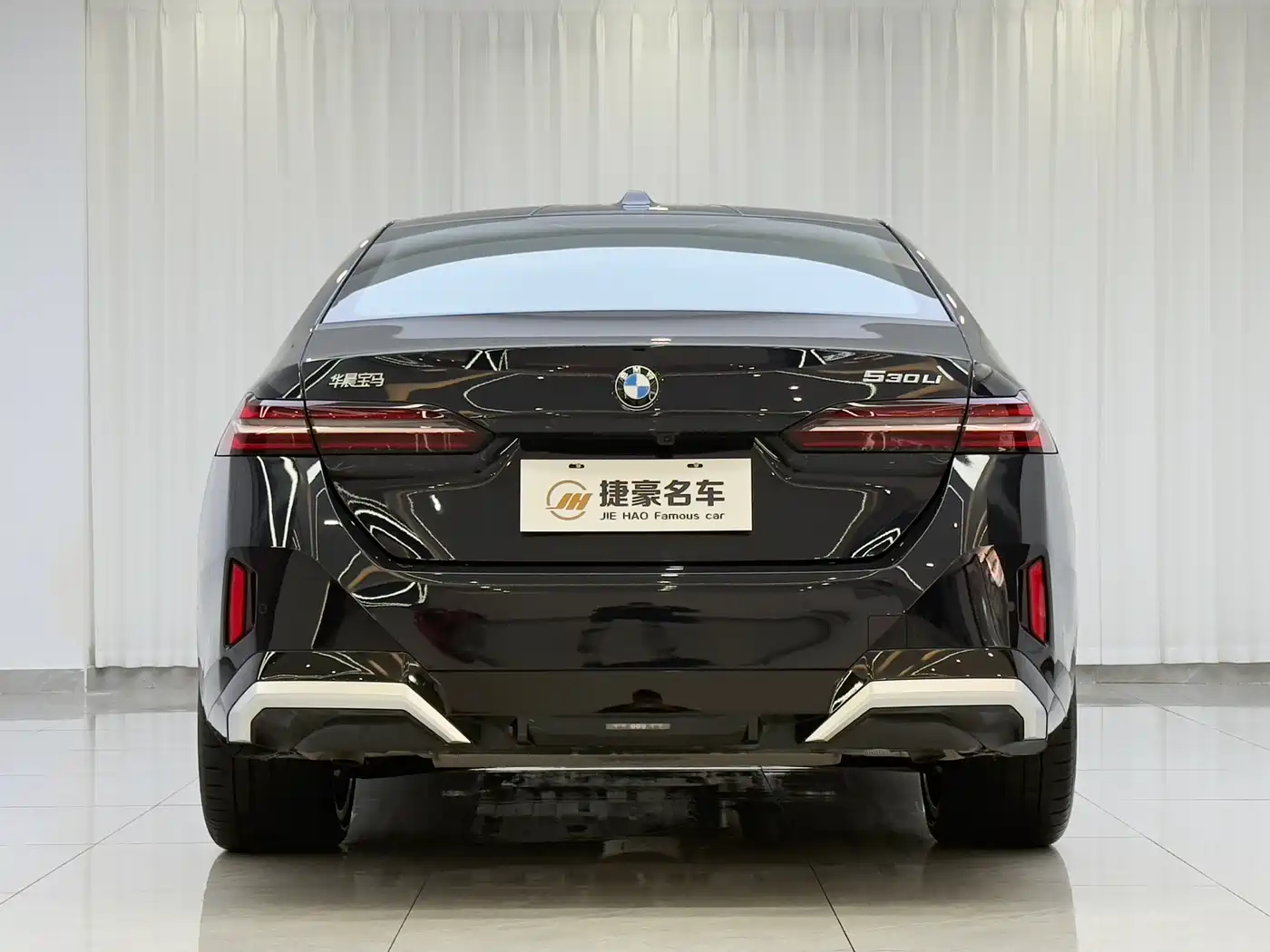 BMW 5 Series 2025 530Li Premium M Sport Package фото 12