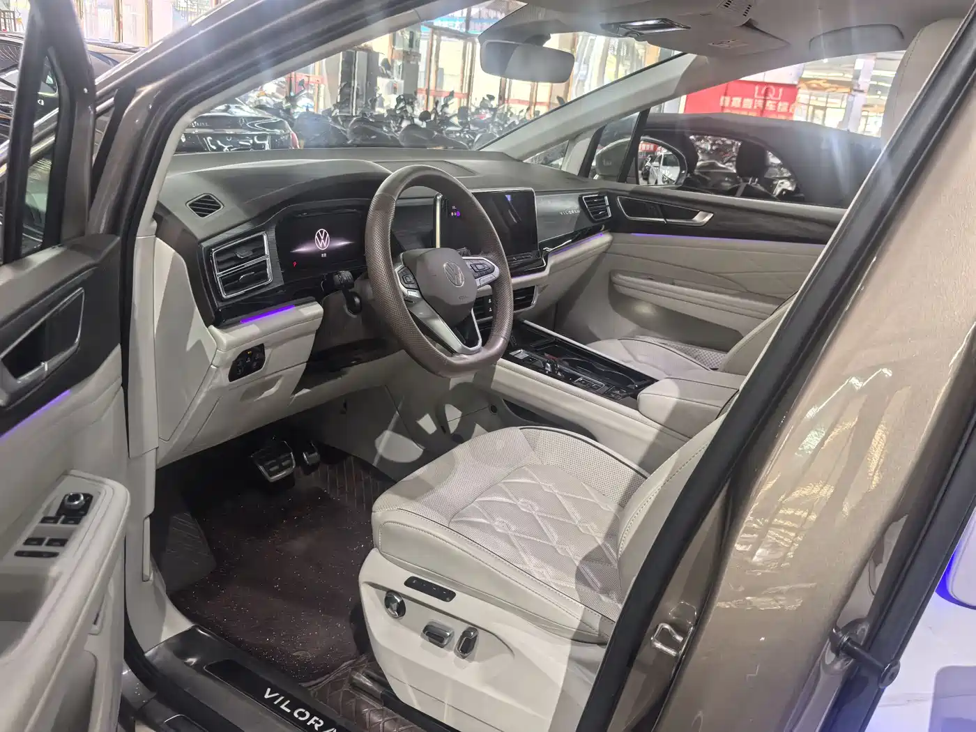Volkswagen Viloran 2023 380TSI Prestige Edition фото 11